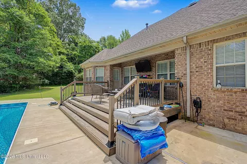 Exterior - 8980 Kerri Ruth Rd, Hernando, MS 38632 photo 4 of 8