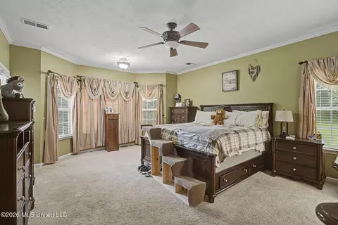 Bedroom - 8980 Kerri Ruth Rd, Hernando, MS 38632 photo 1 of 5