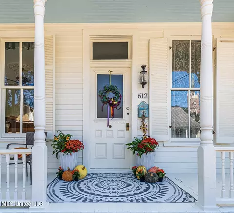 Exterior - 612 State St, Natchez, MS 39120 photo 13 of 17