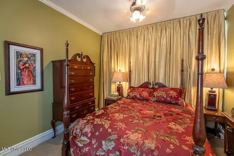 Bedroom - 612 State St, Natchez, MS 39120 photo 4 of 6