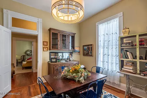 Dining - 612 State St, Natchez, MS 39120 photo 3 of 4