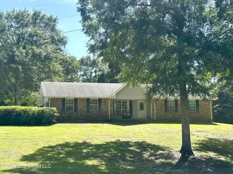 6 Honeycomb Rd, Wiggins, MS 39577