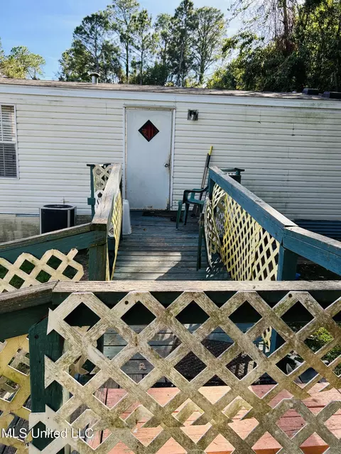 1990 Brasher Rd, Biloxi, MS 39532 photo 16