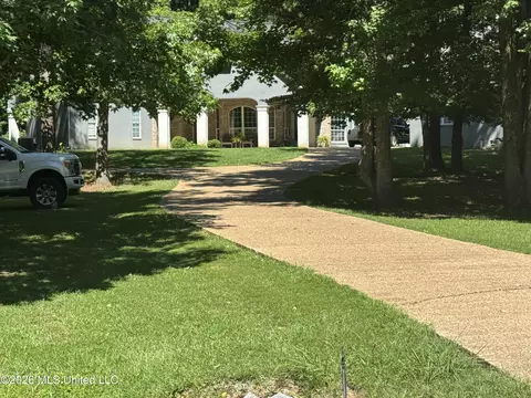 131 Magnolia Blvd, Florence, MS 39073