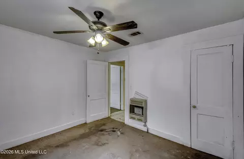 Bedroom - 6118 Terry Rd, Byram, MS 39272 photo 8 of 10