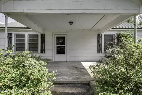 Exterior - 6118 Terry Rd, Byram, MS 39272 photo 5 of 14