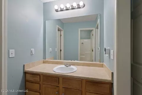 Bath - 152 Brooklynn St, Byram, MS 39272 photo 1 of 1
