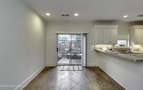 Dining - 12 Ashton Gardens Dr, Jackson, MS 39211 photo 1 of 1