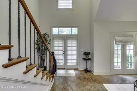 Entry Way - 12 Ashton Gardens Dr, Jackson, MS 39211 photo 3 of 3