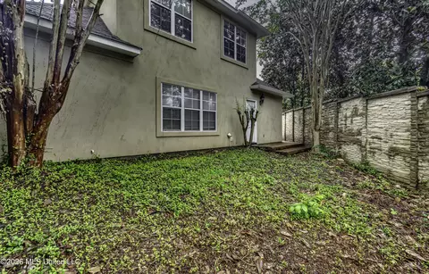 Exterior - 12 Ashton Gardens Dr, Jackson, MS 39211 photo 7 of 10