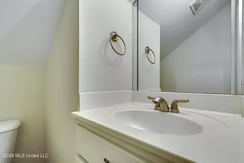 Bath - 12 Ashton Gardens Dr, Jackson, MS 39211 photo 6 of 6
