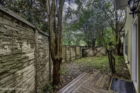Exterior - 12 Ashton Gardens Dr, Jackson, MS 39211 photo 6 of 10