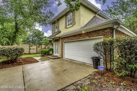 Exterior - 12 Ashton Gardens Dr, Jackson, MS 39211 photo 2 of 10