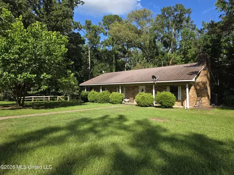 1008 Tannahill St, Wesson, MS 39191