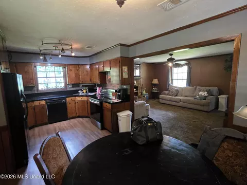 Kitchen - 1008 Tannahill St, Wesson, MS 39191 photo 2 of 2