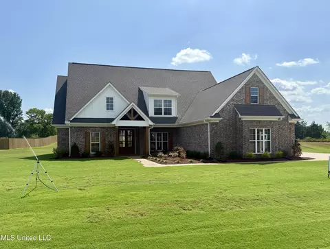 4257 Edison Dr, Nesbit, MS 38651