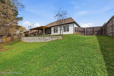 Exterior - 108 Vineyard Blvd, Brandon, MS 39047 photo 6 of 7