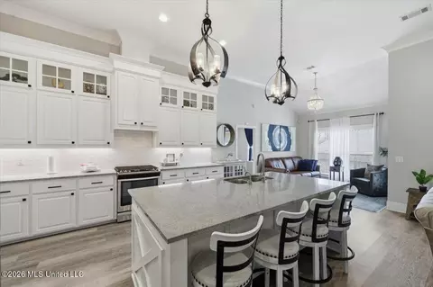 Kitchen - 108 Vineyard Blvd, Brandon, MS 39047 photo 2 of 3