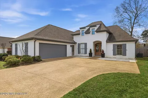 Exterior - 108 Vineyard Blvd, Brandon, MS 39047 photo 2 of 7