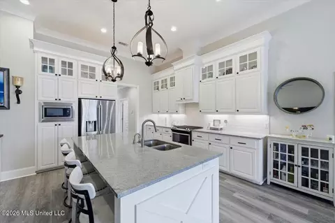 Kitchen - 108 Vineyard Blvd, Brandon, MS 39047 photo 1 of 3