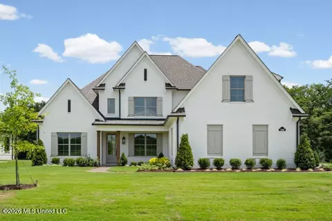 Exterior - 348 Oakworth Dr, Hernando, MS 38632 photo 2 of 7
