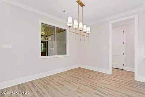 Dining - 348 Oakworth Dr, Hernando, MS 38632 photo 1 of 1