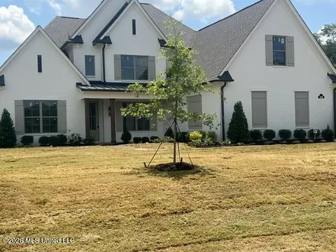 348 Oakworth Dr, Hernando, MS 38632