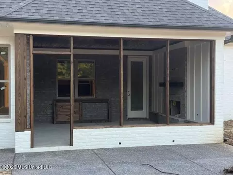 Exterior - 348 Oakworth Dr, Hernando, MS 38632 photo 2 of 2