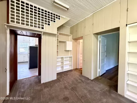Entry Way - 506 Cassedy St, Brookhaven, MS 39601 photo 2 of 3
