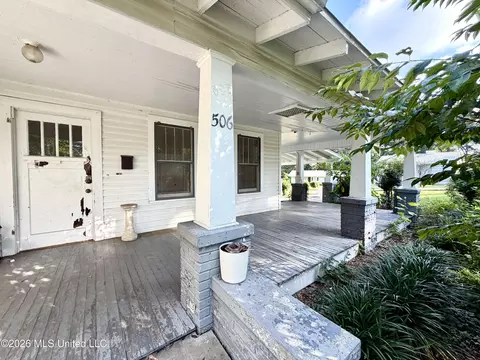 Exterior - 506 Cassedy St, Brookhaven, MS 39601 photo 2 of 6