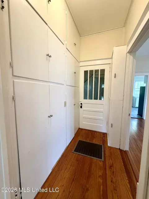 Entry Way - 506 Cassedy St, Brookhaven, MS 39601 photo 1 of 3