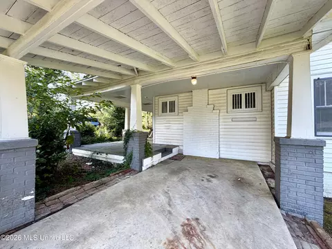 Exterior - 506 Cassedy St, Brookhaven, MS 39601 photo 5 of 6