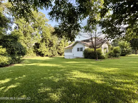Exterior - 506 Cassedy St, Brookhaven, MS 39601 photo 6 of 6