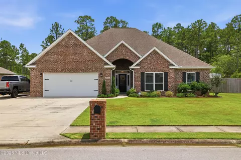 9028 River Birch Dr, Biloxi, MS 39532
