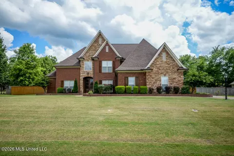 8807 Dehart Rd, Olive Branch, MS 38654