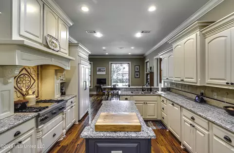Kitchen - 115 Chartres Dr, Madison, MS 39110 photo 1 of 7