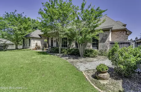 Exterior - 115 Chartres Dr, Madison, MS 39110 photo 5 of 13