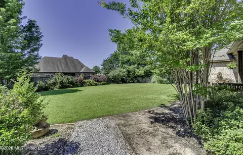 Exterior - 115 Chartres Dr, Madison, MS 39110 photo 10 of 13