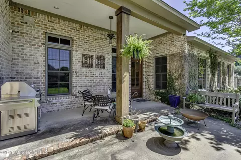 Exterior - 115 Chartres Dr, Madison, MS 39110 photo 6 of 13
