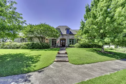 Exterior - 115 Chartres Dr, Madison, MS 39110 photo 2 of 13