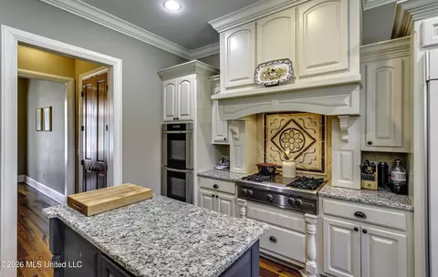 Kitchen - 115 Chartres Dr, Madison, MS 39110 photo 2 of 7