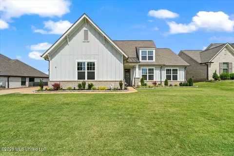 4364 John Wood Ln, Olive Branch, MS 38654