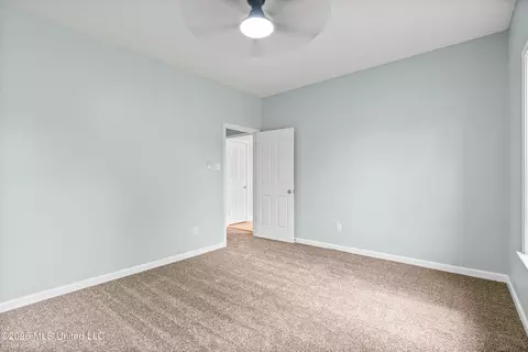 Bedroom - 4165 Green Hill Dr, Hernando, MS 38632 photo 3 of 5