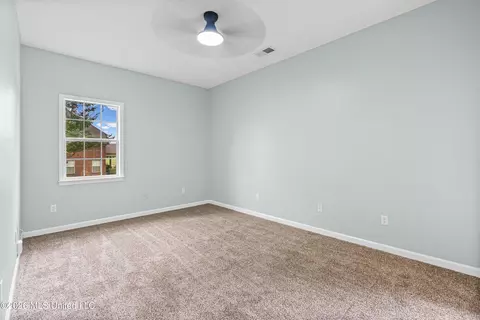 Bedroom - 4165 Green Hill Dr, Hernando, MS 38632 photo 4 of 5