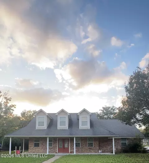 1503 Roswell St, Pascagoula, MS 39581