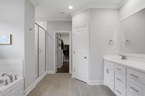 Entry Way - 105 Shore View Dr, Madison, MS 39110 photo 2 of 4