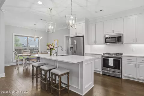 Kitchen - 105 Shore View Dr, Madison, MS 39110 photo 1 of 5