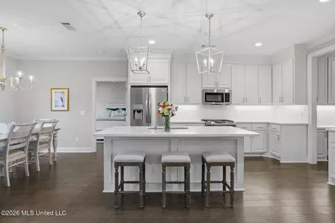Kitchen - 105 Shore View Dr, Madison, MS 39110 photo 2 of 5