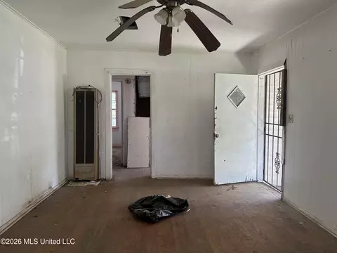 Living - 224 Hartfield St, Jackson, MS 39216 photo 3 of 3