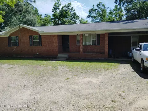 726 W Cooper St, Ripley, MS 38663